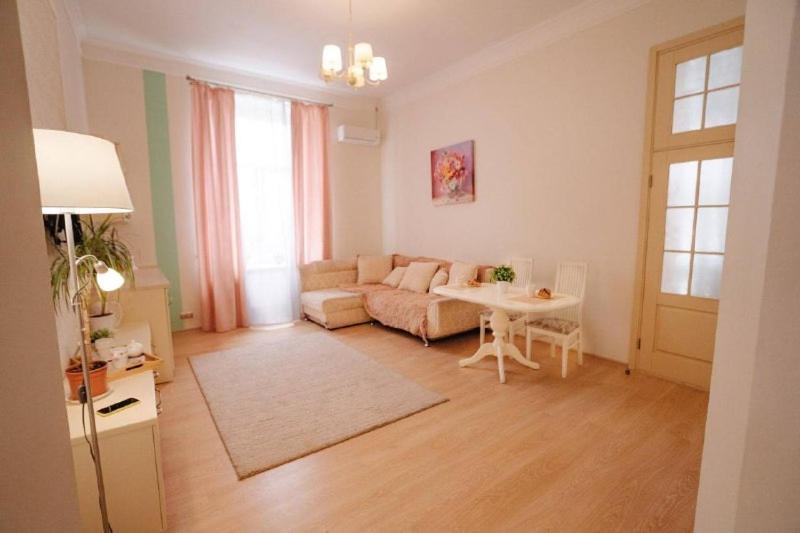 Apartment on Sumskaya 46 Family Harkiv Dış mekan fotoğraf